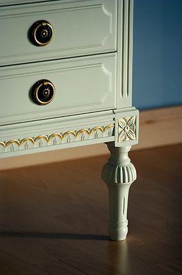 Kustavilainen kirjoituspöytä 145