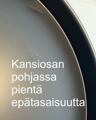 Blackmetal pyöreä tarjotinpöytä