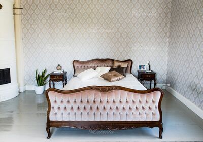 Talonpoikaisrokokoo sänky 262 verhoiltu 160x200cm