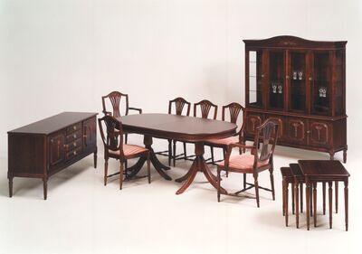 Hepplewhite ruokaryhmä. Pöytä+6-tuolia