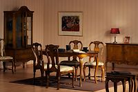 Talonpoikaisrokokoo ruokaryhmä. 150x100+50+50+4-tuolia