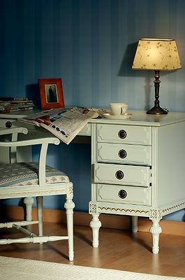 Kustavilainen kirjoituspöytä 145