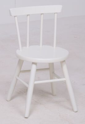 Kiki lastentuoli valkoinen