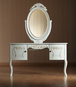 Talonpoikaisrokokoo kampauspöytä